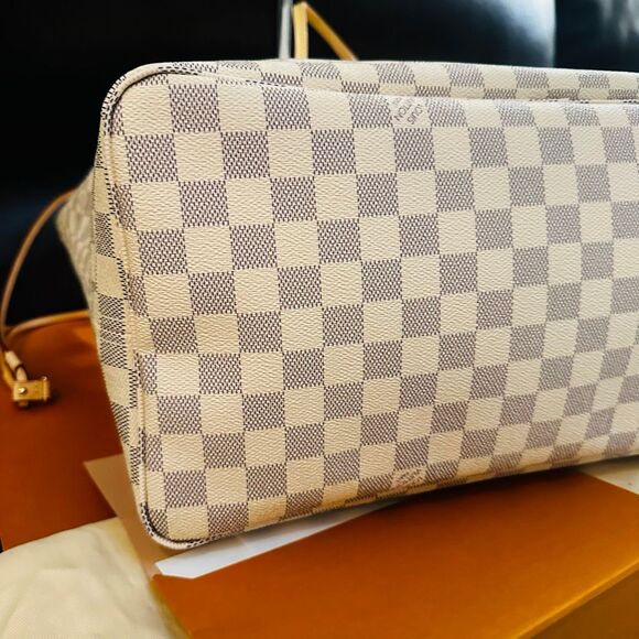 Brand New Louis Vuitton Neverfull GM - Picture 11 of 16